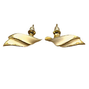 Vintage Cream Enamel Gold Tone Metal Curve Twist Shape Jewelry Earrings